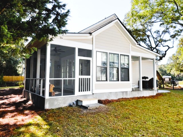 B. Chaney Improvements major addition build in Mt. Pleasant, SC. They build outdoor living spaces.